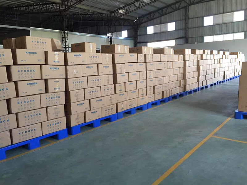 零件（jiàn）倉庫塑料（liào）托盤（pán）應用案