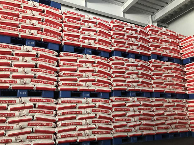 糧食（shí）倉（cāng）庫塑料托盤使用案例（lì）