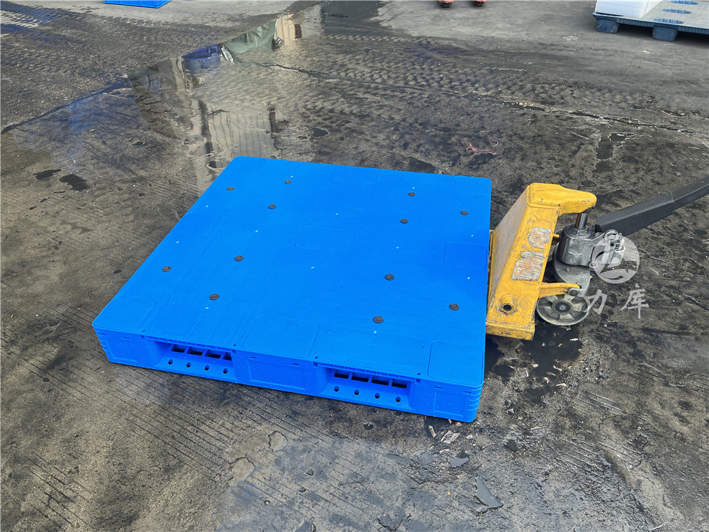 2026年平板無縫易清潔塑料托盤廠家選（xuǎn）型指南（nán）——從技術指標到場景適配的全維