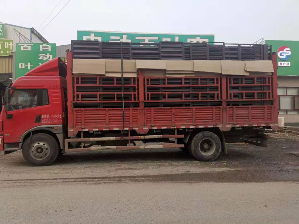 空調罩護欄裝車（chē）配送